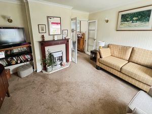 Lounge- click for photo gallery